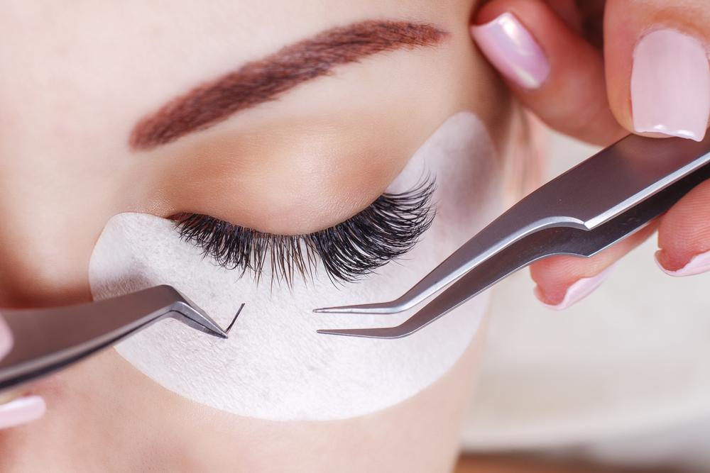 risiko-eyelash-extension-bulu-mata-rontok