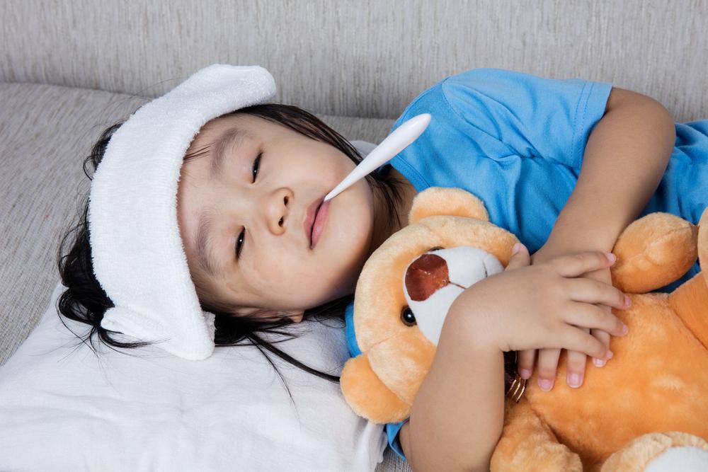 Demam Anak Belum Turun Meski Sudah Minum Obat, Harus Bagaimana?