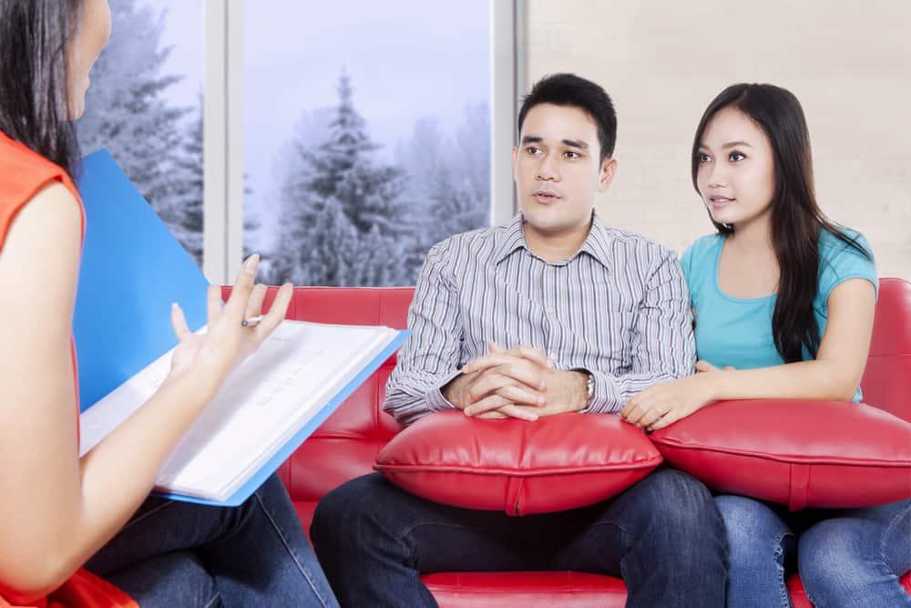 Apa yang Sebenarnya Terjadi Selama Terapi Seks?