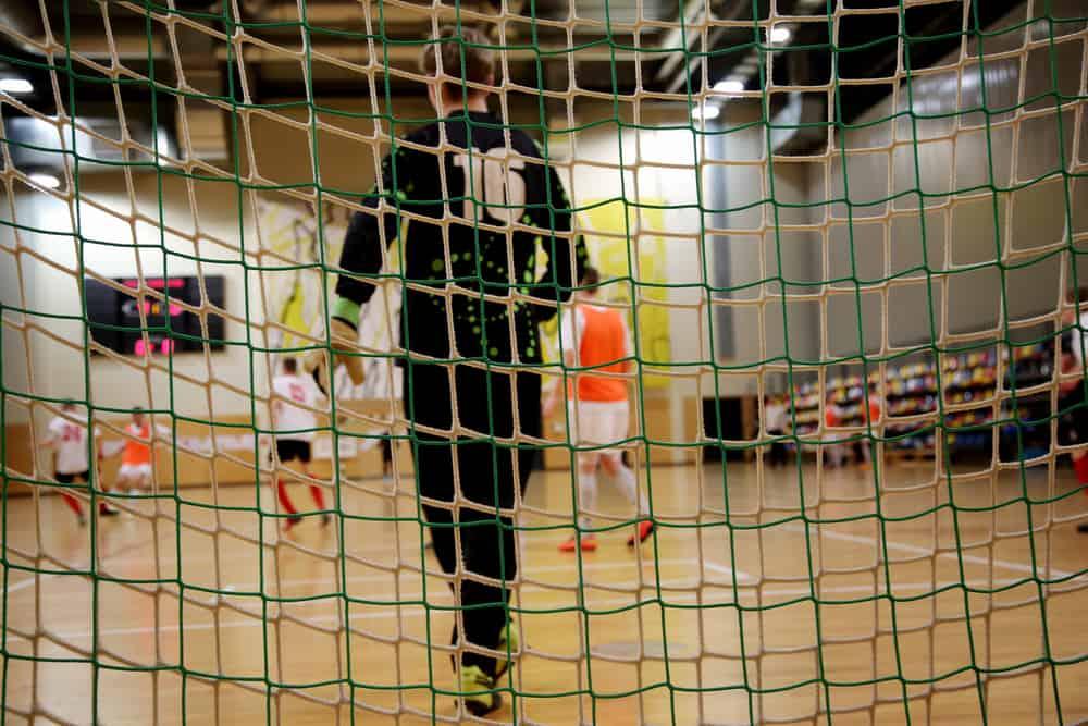 6-perlengkapan-kiper-futsal