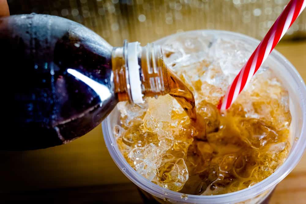 minum-soda-turunkan-kesuburan