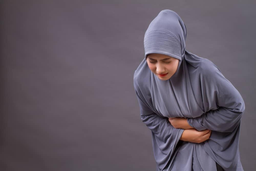 sakit-perut-saat-puasa