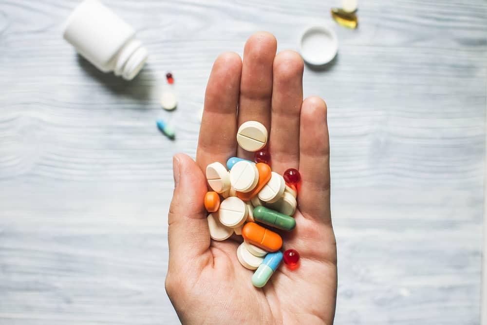5 Tanda Anda Sudah Terlalu Banyak Minum Obat