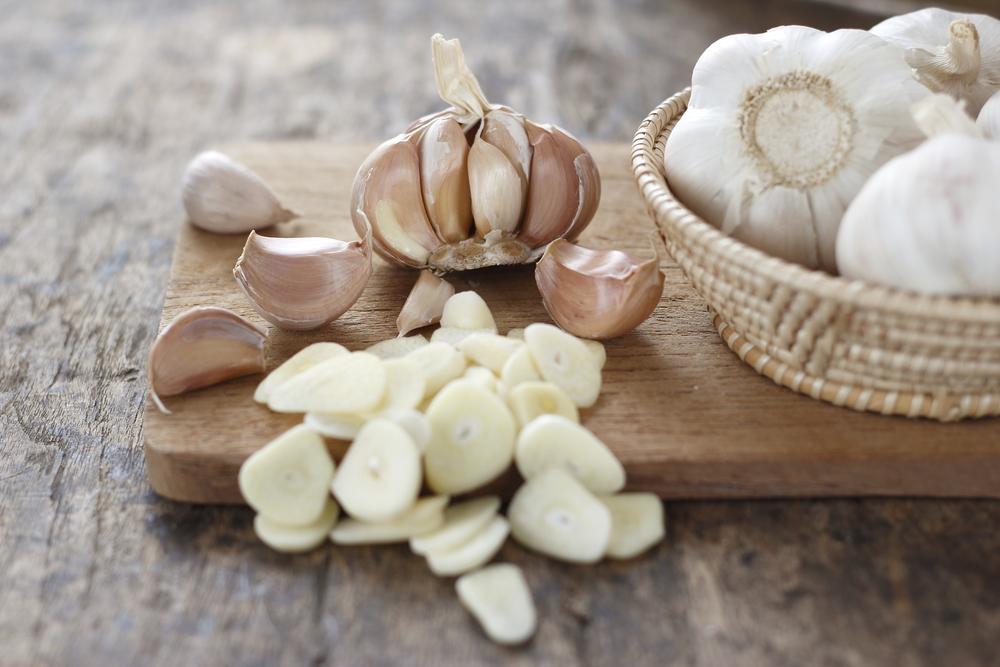 Benarkah Berat Badan Bisa Turun Kalau Makan Bawang Putih?