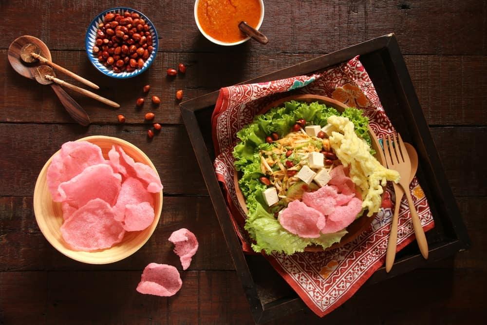 5 Resep Olahan Makanan Mentah yang Sehat dan Aman Bagi Pencernaan