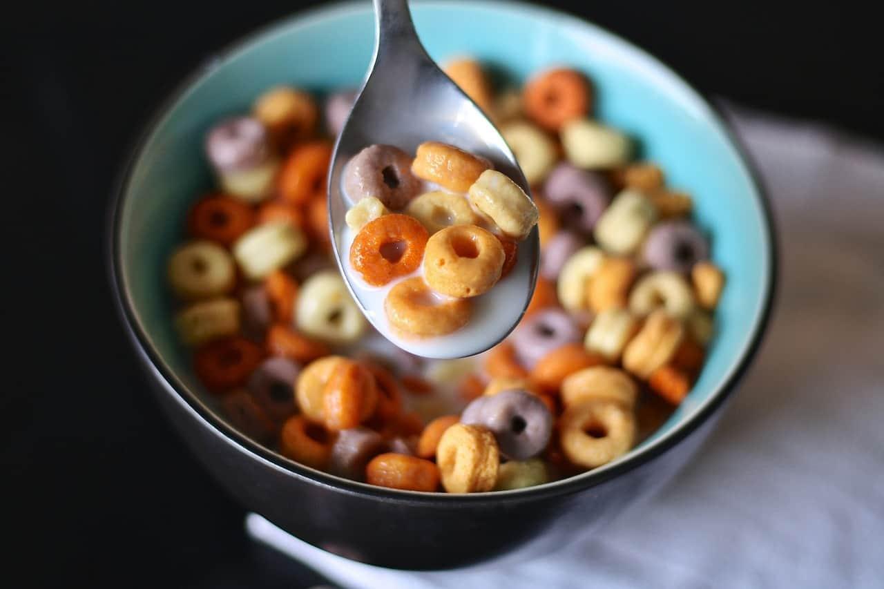 Makan Sereal sebagai Menu Sarapan, Apakah Sehat untuk Si Kecil?