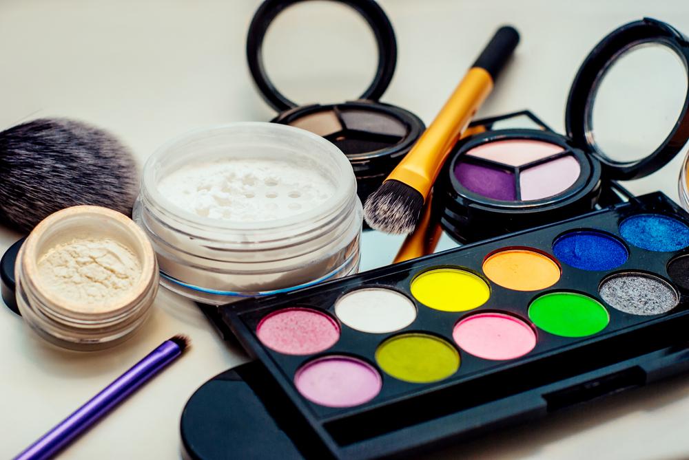 Awas Produk Palsu, Intip Cara Jitu Memilih Kosmetik yang Aman untuk Kulit