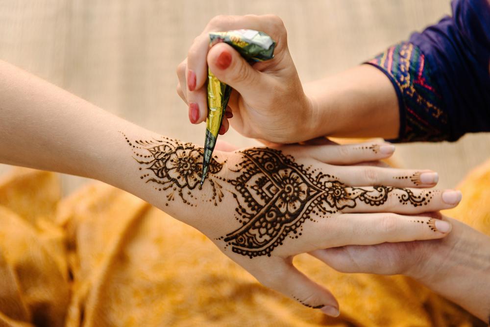 tato-henna-aman-untuk-kulit