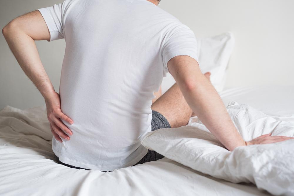 5 Cara Mengobati Nyeri Sciatica, dari Pakai Obat Sampai Terapi Alternatif