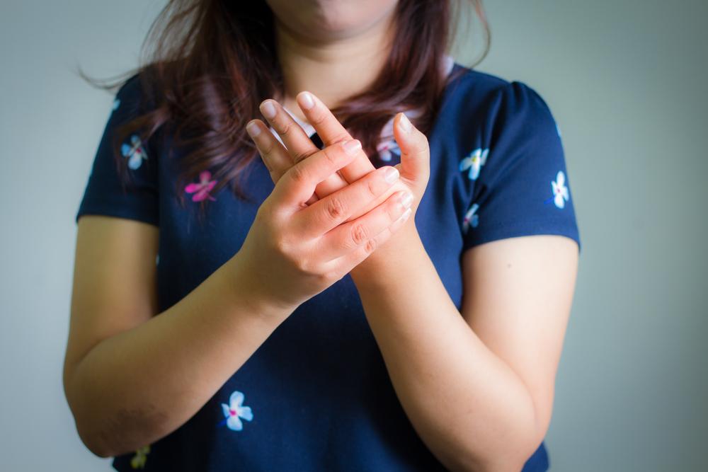 Jangan Sepelekan Tangan yang Mati Rasa, 7 Kondisi Kesehatan Ini Bisa Jadi Penyebabnya