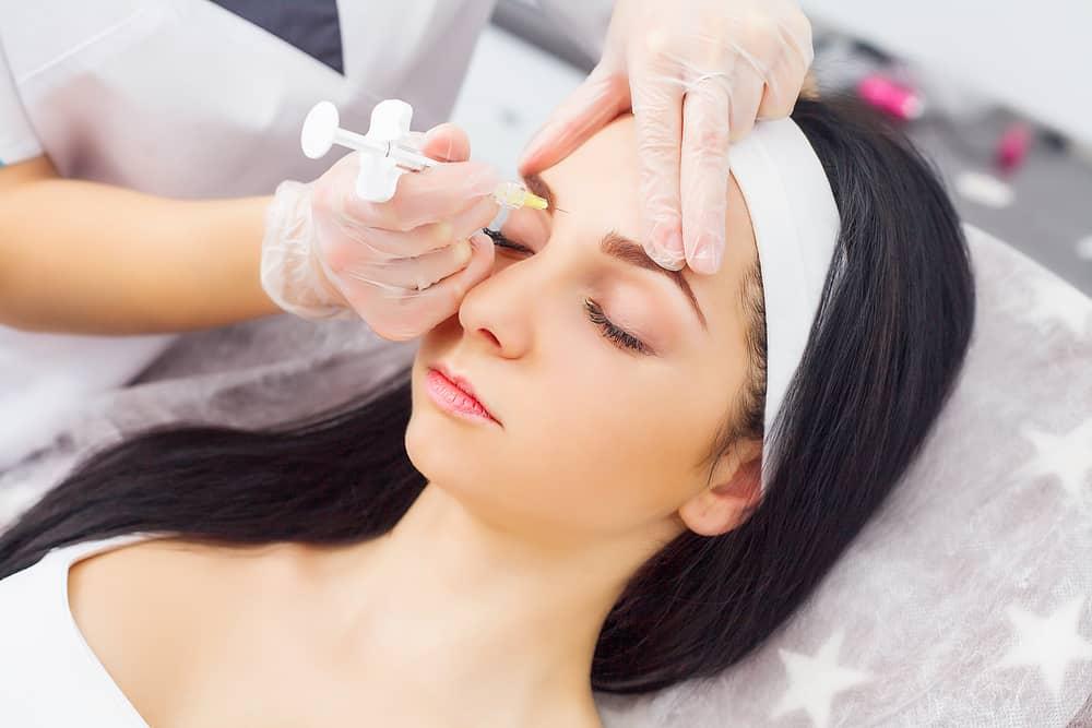 Agar Tidak Keliru, Yuk Kenali Perbedaan Suntik Botox dan Filler