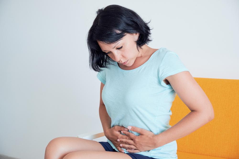 Cara Mengatasi Pusar yang Menonjol dan Terasa Nyeri Setelah Melahirkan (Hernia Umbilikal)