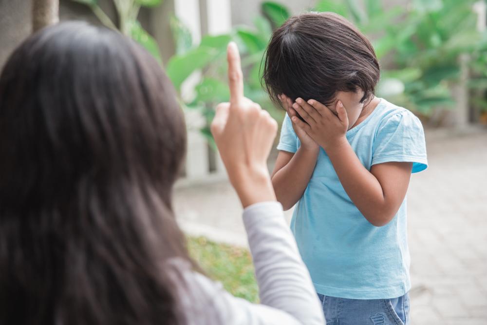 Begini Dampaknya Jika Orangtua Sering Mengkritik Anak Habis-habisan