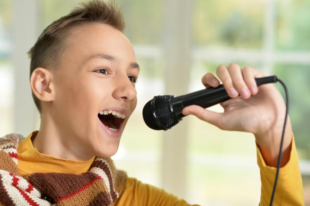 Kapan Suara Anak Laki-Laki Akan Berubah Jadi Lebih Nge-Bass?