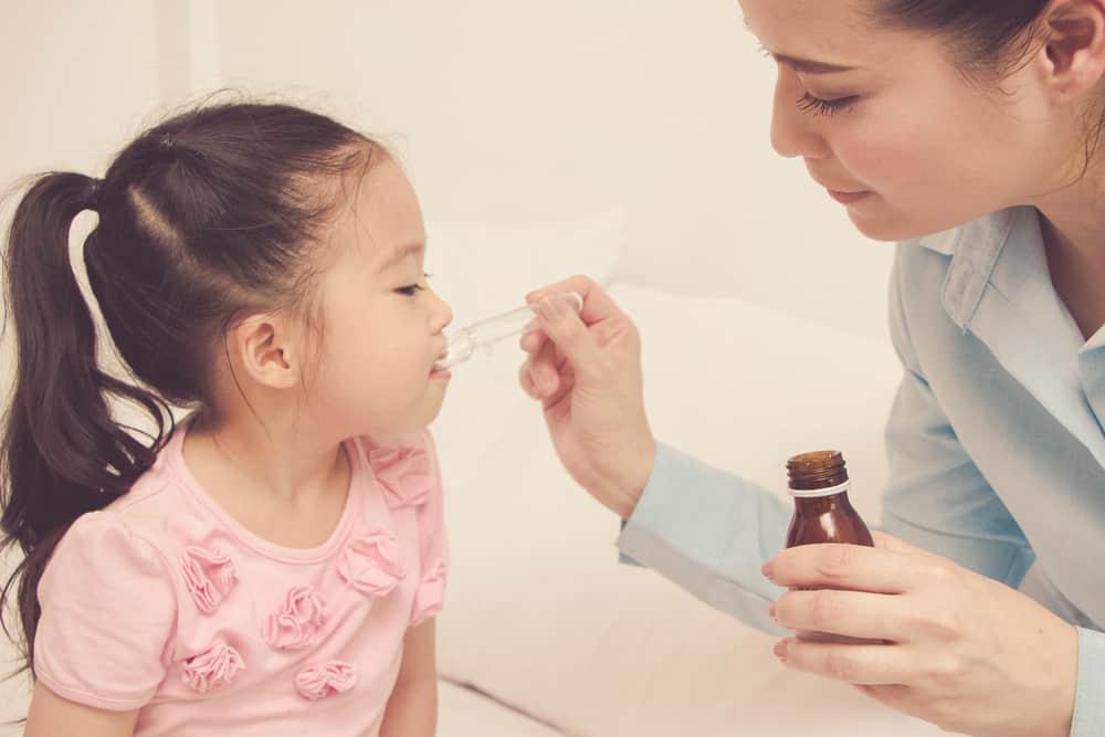 memilih-obat-batuk-anak