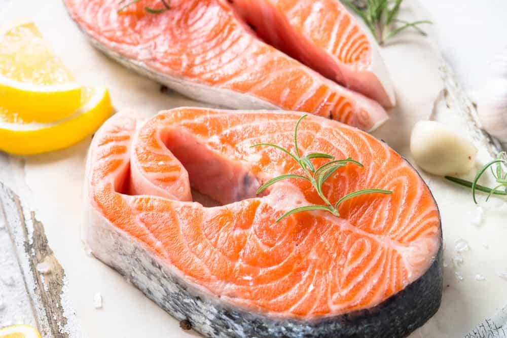 3 Jenis Ikan Paling Sehat untuk Disantap (Rasanya Juga Lezat, Lho!)
