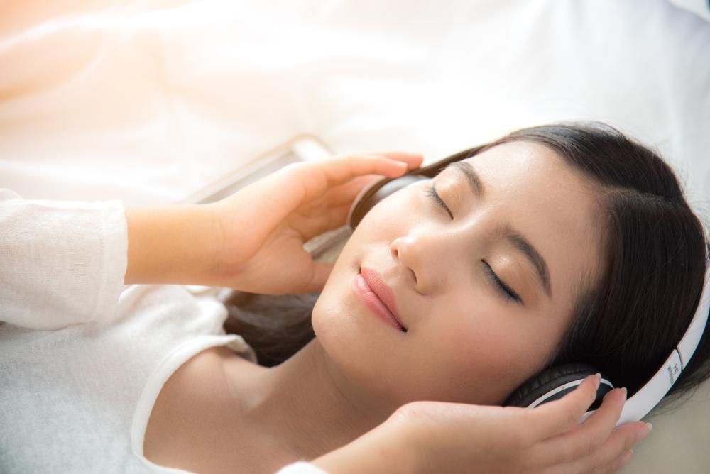 musik-mengatasi-gangguan-tidur