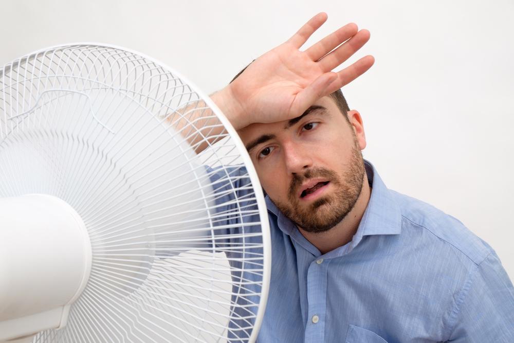 4 Penyebab Hot Flashes Pada Pria yang Perlu Anda Ketahui