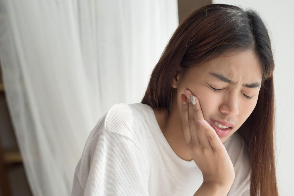 Lidah Tergigit Bikin Bad Mood? Sembuhkan dengan Cara Ini!