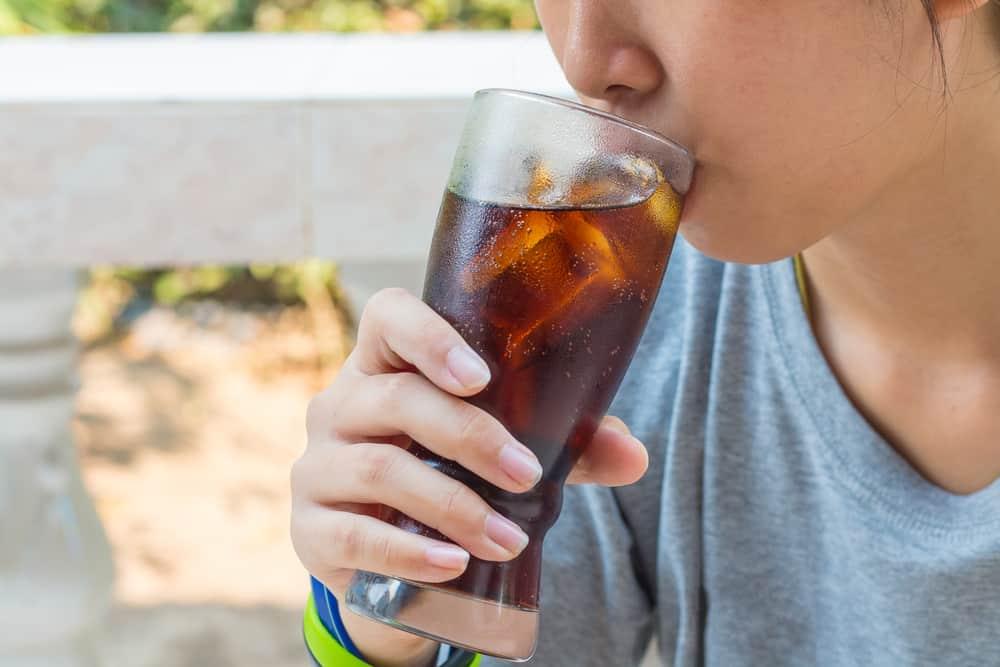 efek-minum-soda-setelah-olahraga