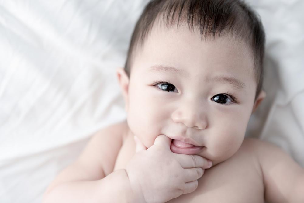 Tahap Demi Tahap Perkembangan Bayi Usia 0-11 Bulan