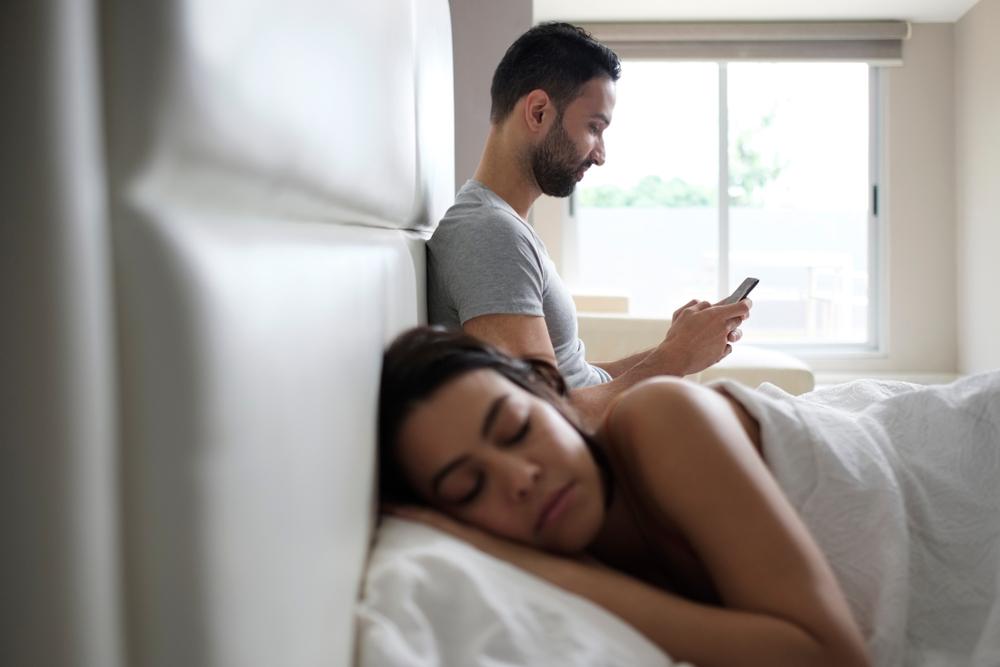 Jangan Salah Kaprah, Ini Bedanya Rahasia dan Privasi Dalam Hubungan