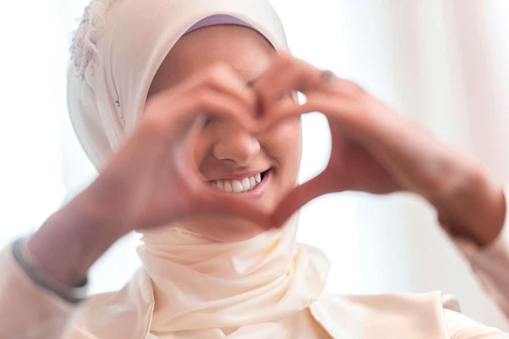 Menjaga Kesehatan Rongga Mulut Tetap Sehat di Usia 40 Tahun ke Atas