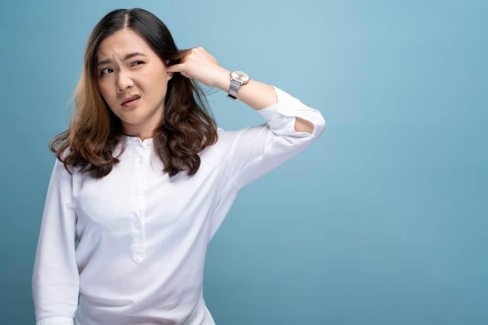 Membersihkan Telinga Jangan Sering-Sering! (Kapan Waktu yang Tepat?)