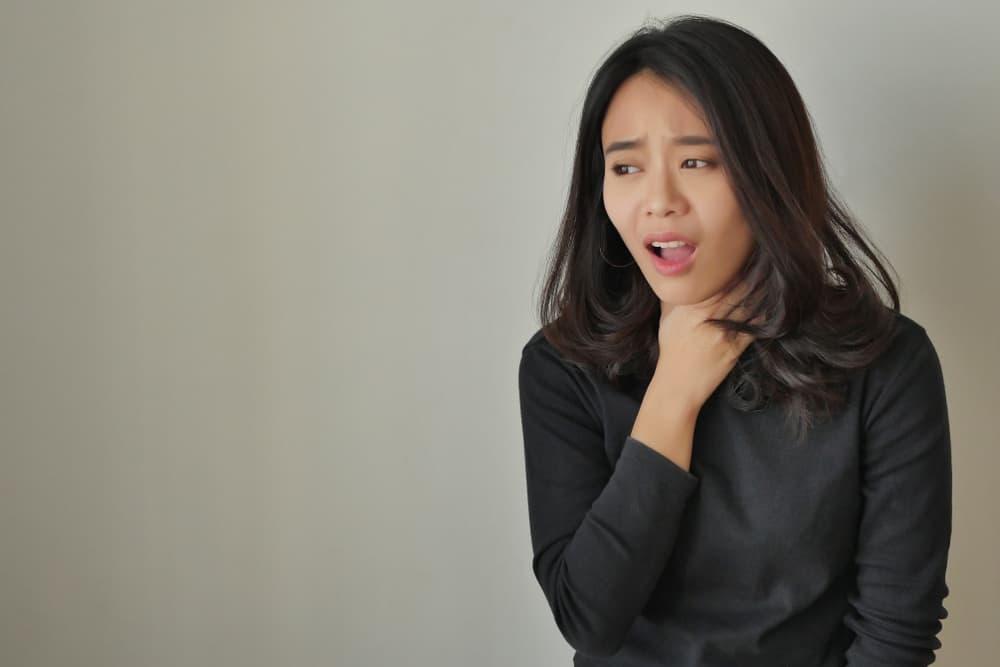 Sering Tersedak Tiba-Tiba? Ini Penyebabnya