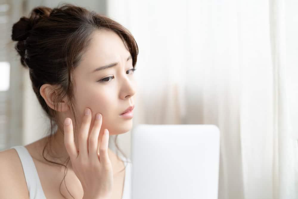 Tips Memilih Kosmetik yang Aman bagi Kulit Sensitif
