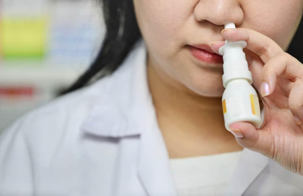 cara-menggunakan-obat-tetes-hidung