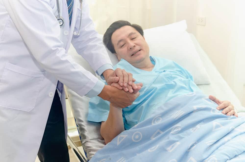 darah-menggumpal-setelah-operasi