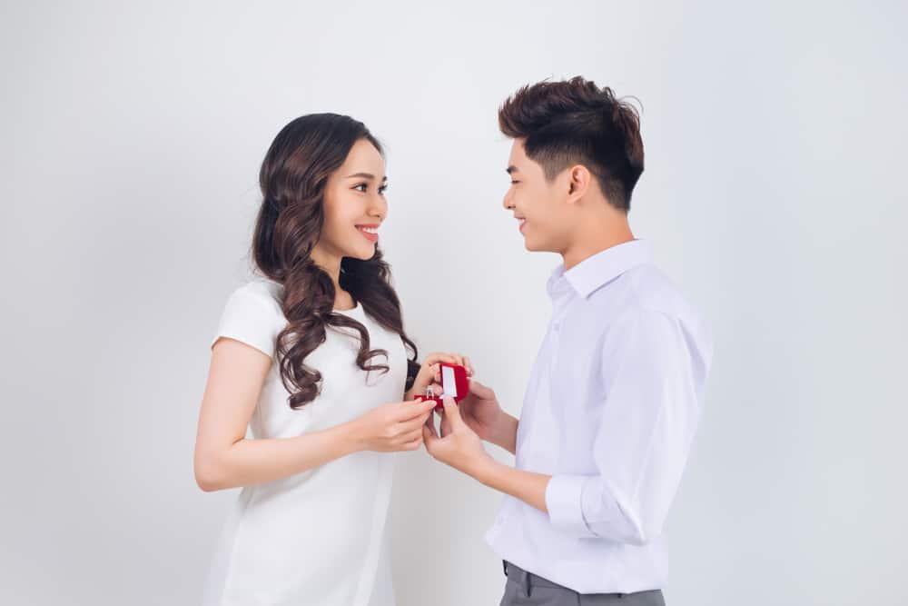 Pasangan Ngebet Nikah Tapi Anda Belum Siap, Harus Bagaimana?