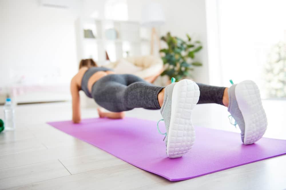 Ingin Latihan Crossfit di Rumah? 4 Gerakan Berikut Paling Direkomendasikan