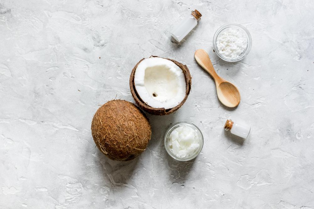 Manfaat Minyak Kelapa untuk Rambut yang Lebih Lebat dan Berkilau