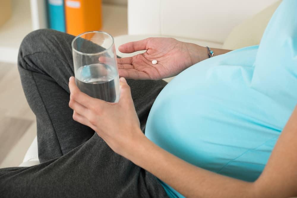 Bolehkah Ibu Minum Obat Ibuprofen Saat Hamil?