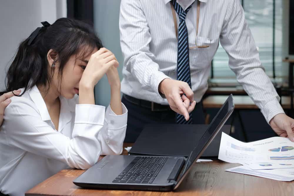 perbedaan-burnout-dan-stres