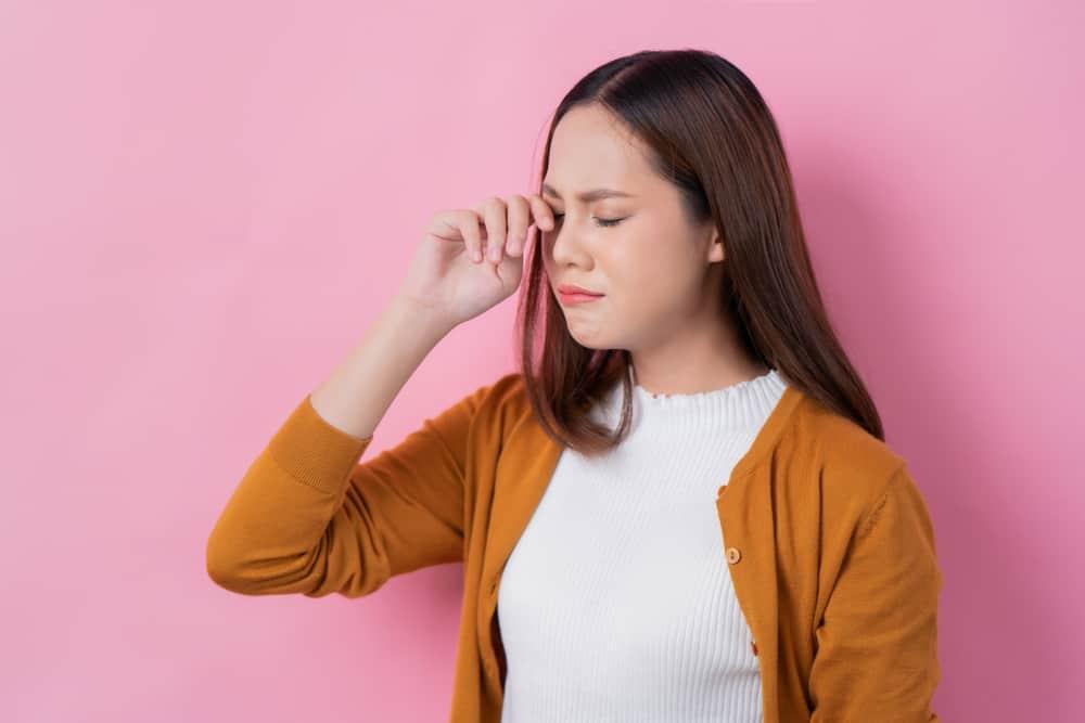 mengatasi-kelopak-mata-kering