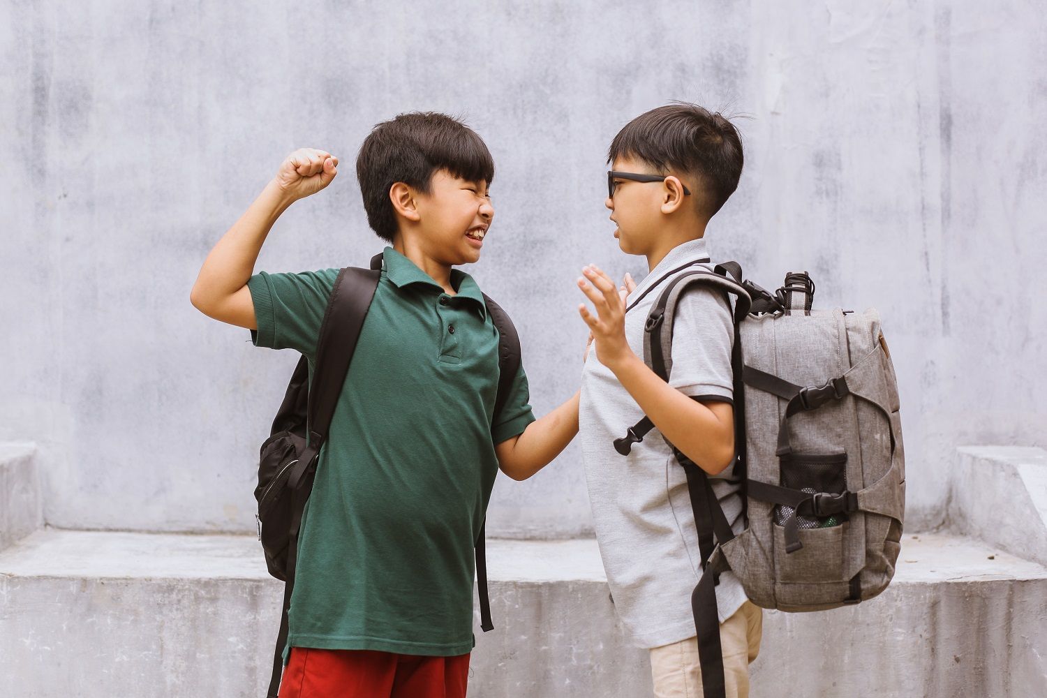 Anak Suka Memukul Orang Lain, Ini yang Harus Dilakukan