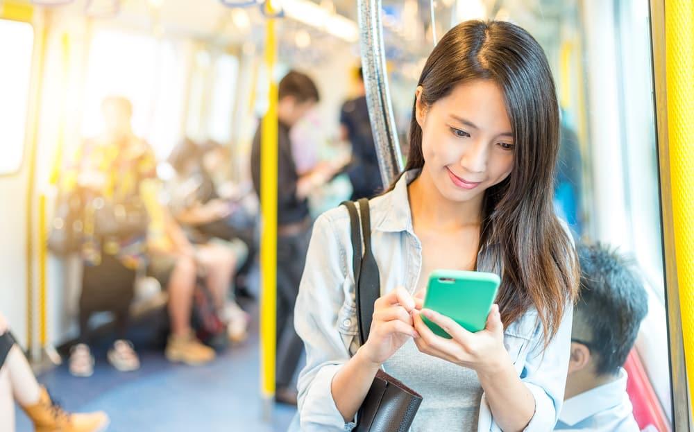 Tips Aman Main Media Sosial Tanpa Takut Stres
