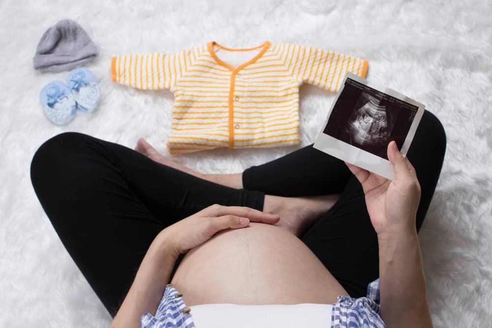 Apakah Jenis Kelamin Bayi Bisa Diketahui dari Detak Jantungnya?