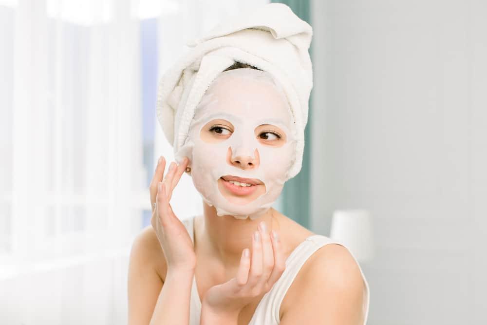pakai-pelembap-setelah-sheet-mask