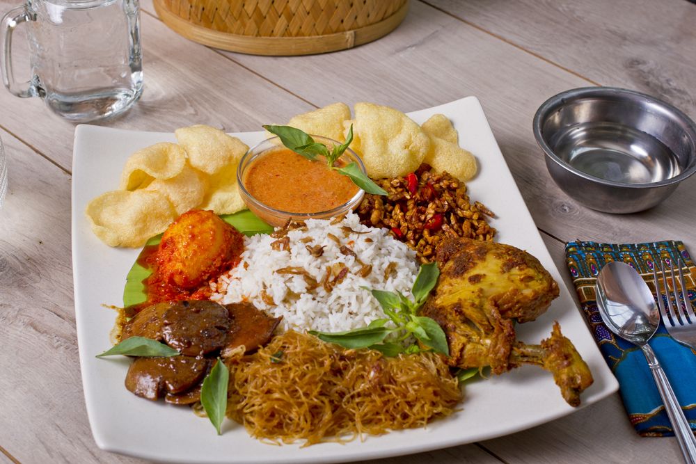 makan-nasi-uduk-bikin-ngantuk