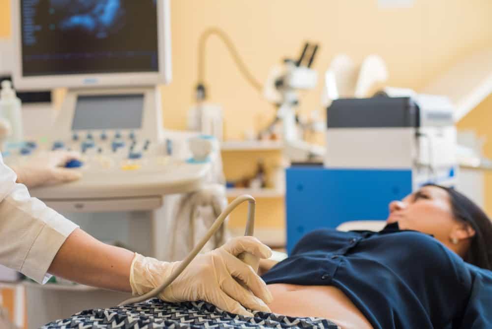 Baru Mengetahui Positif Hamil, Kapan Ibu Harus Periksa ke Dokter?