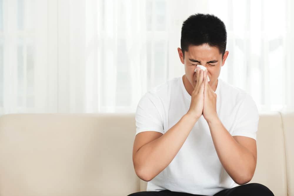 Tips Mengeluarkan Ingus Dengan Benar Agar Hidung Tidak Tersumbat