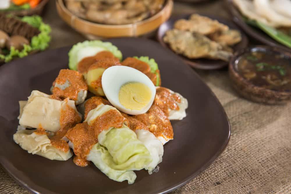 Siomay vs Batagor: Mana yang Lebih Sehat Dimakan?