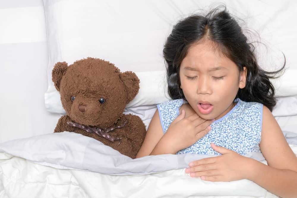 5 Cara Ampuh Atasi Batuk Anak di Musim Hujan