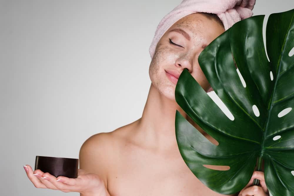 Yuk, Eksfoliasi Kulit Wajah dengan Bahan-Bahan Alami Ini!