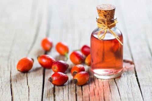 Segudang Manfaat Minyak Rosehip untuk Kecantikan Kulit