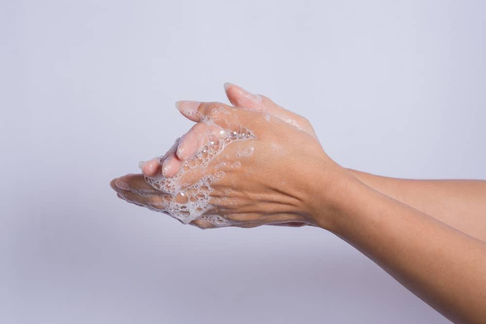 fungsi-antiseptik-cair